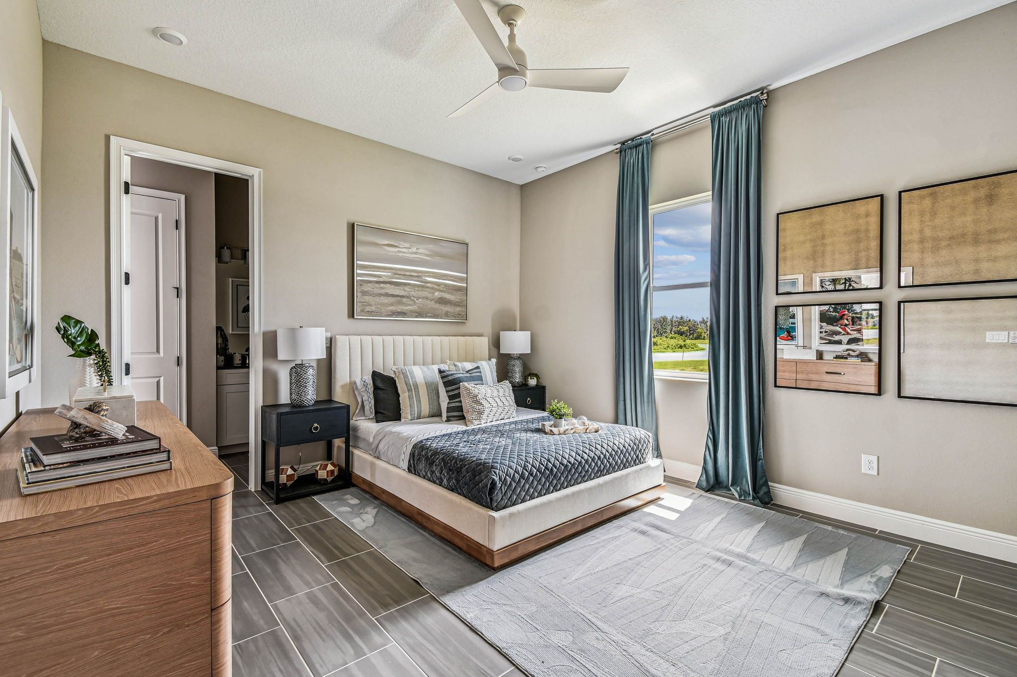 Guest bedroom - rear