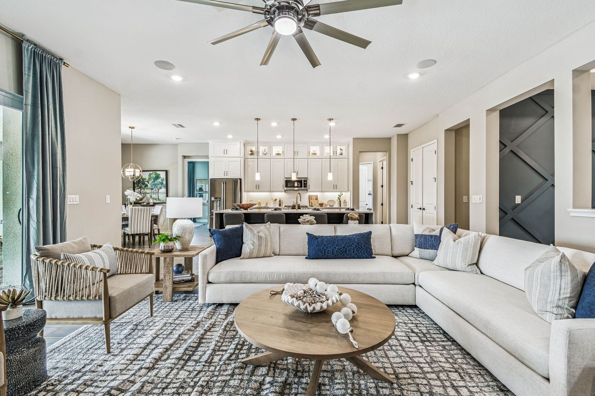Living room - kitchen