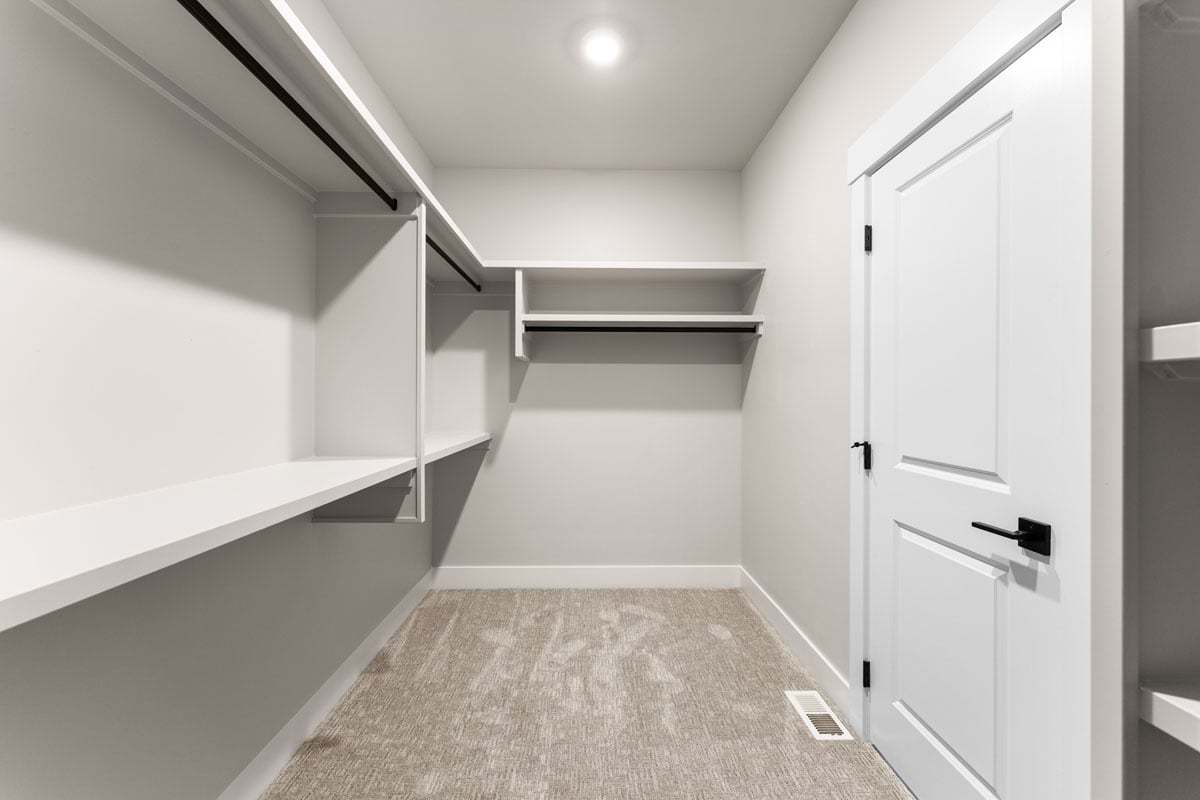 Eagle Interior Primary Closet