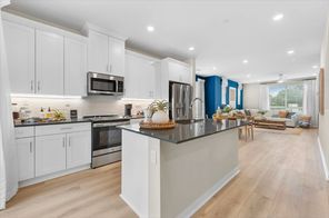 9425 12 N Sepulveda Blvd (Plan Four)