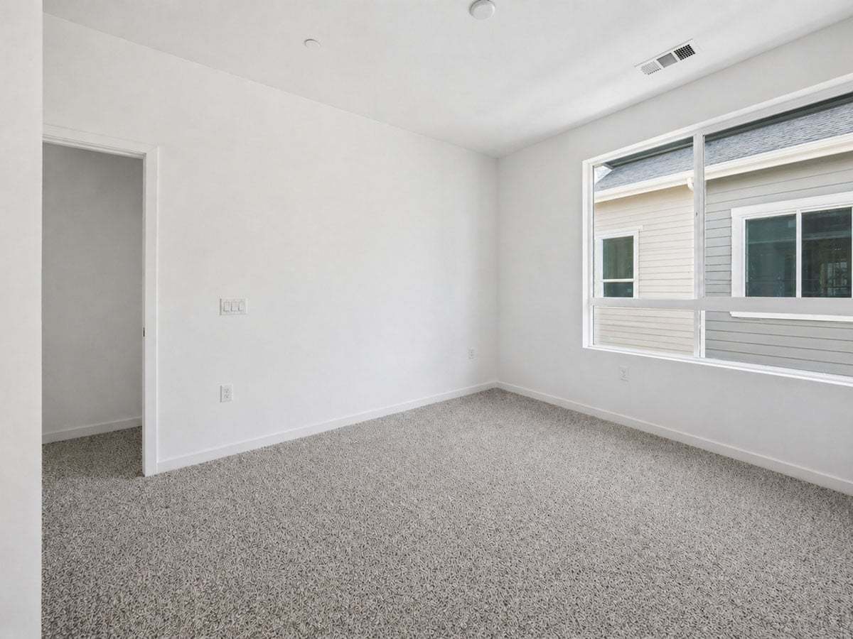 5_Primary Bedroom