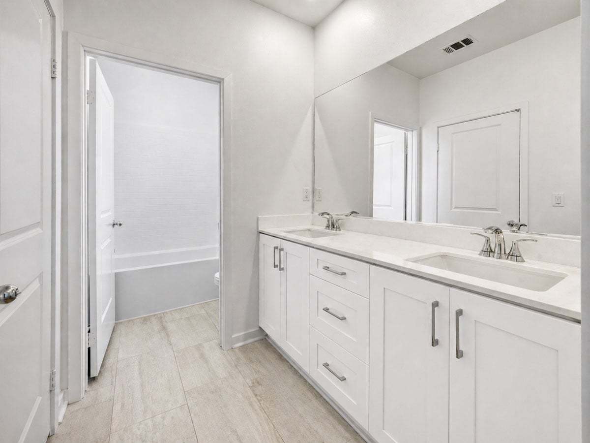 8_Bathroom 2