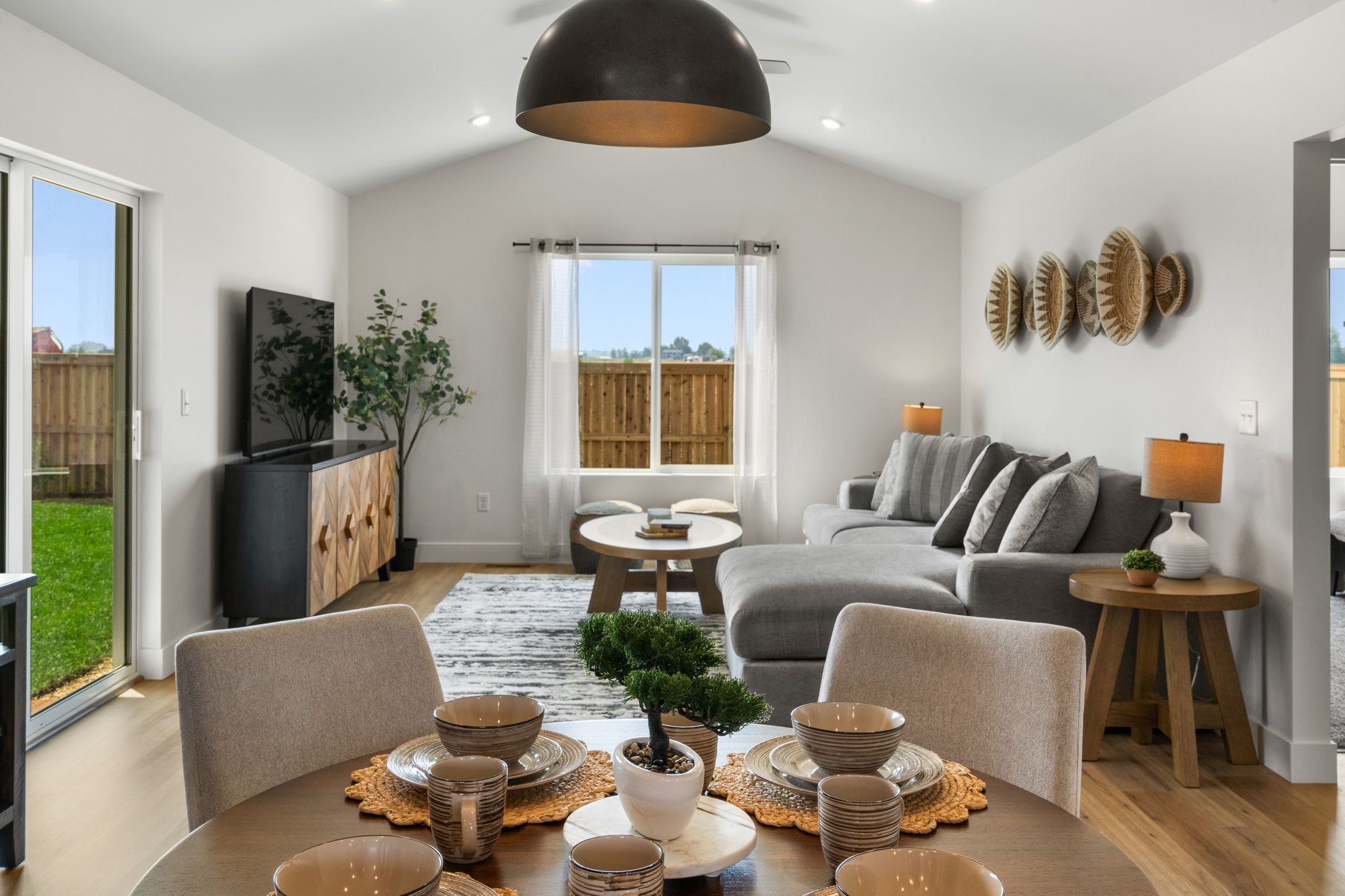 Ponderosa - Great Room - Dining