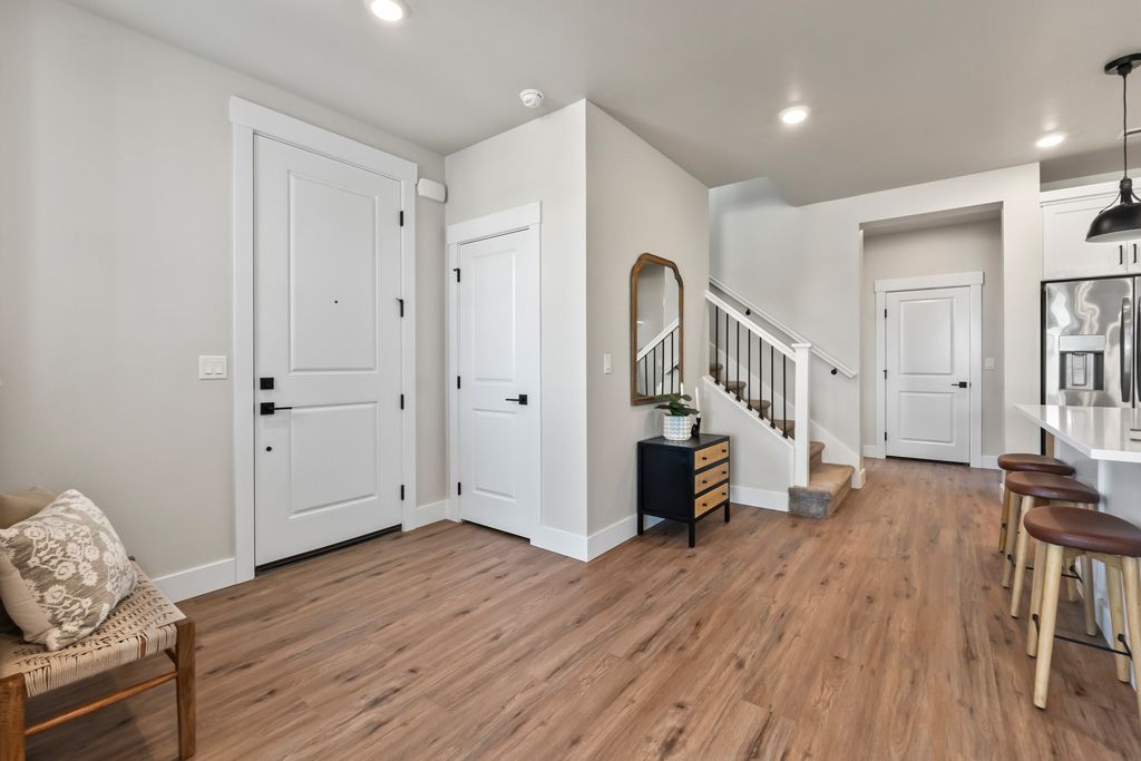 Goldfinch Model Entrance