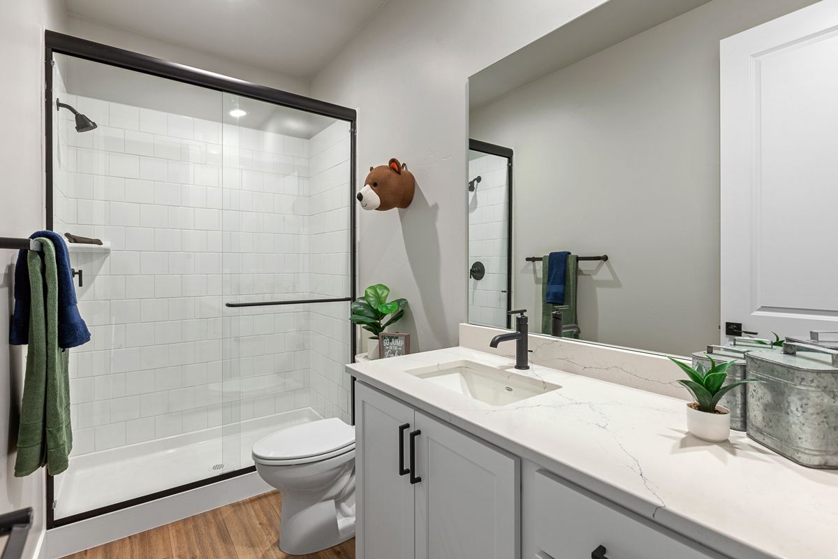 Luxury primary bath featuring top home builder quality in new homes for sale