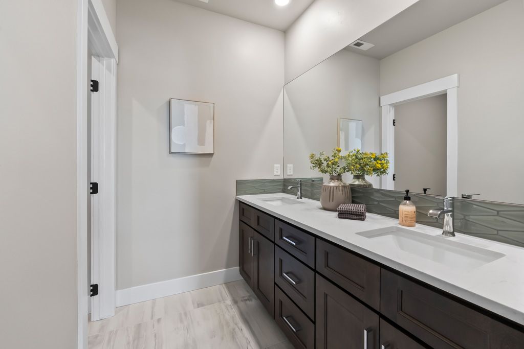 Sparrow Model Bathroom