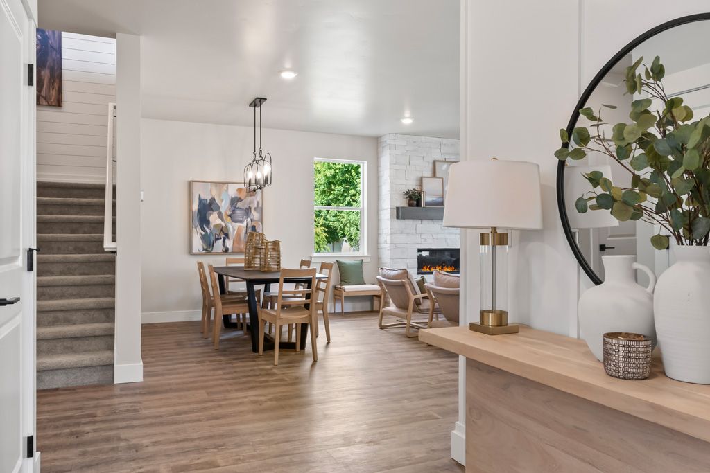 Dove Foyer