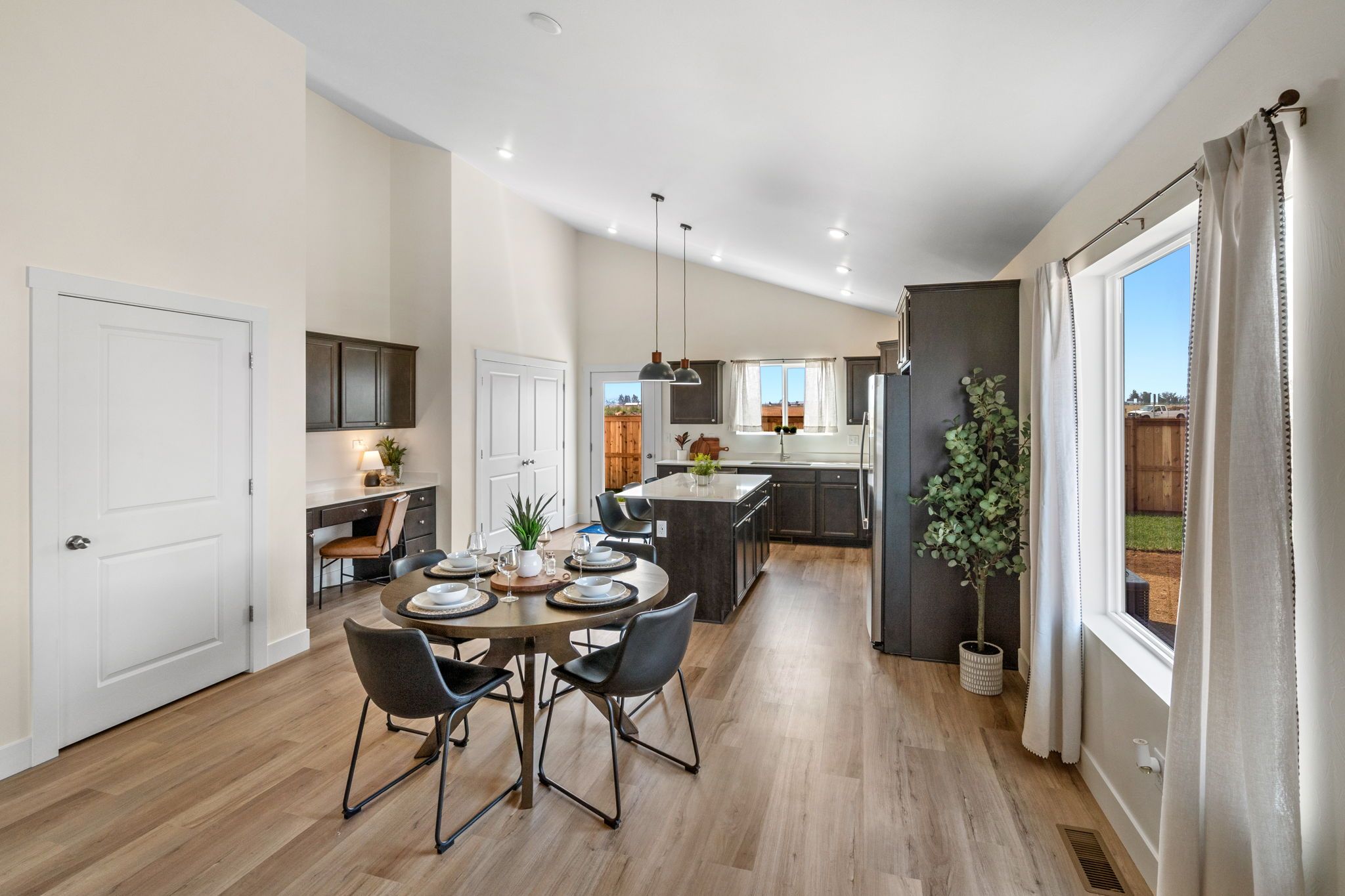 Birch Room - Dining - Kitchen