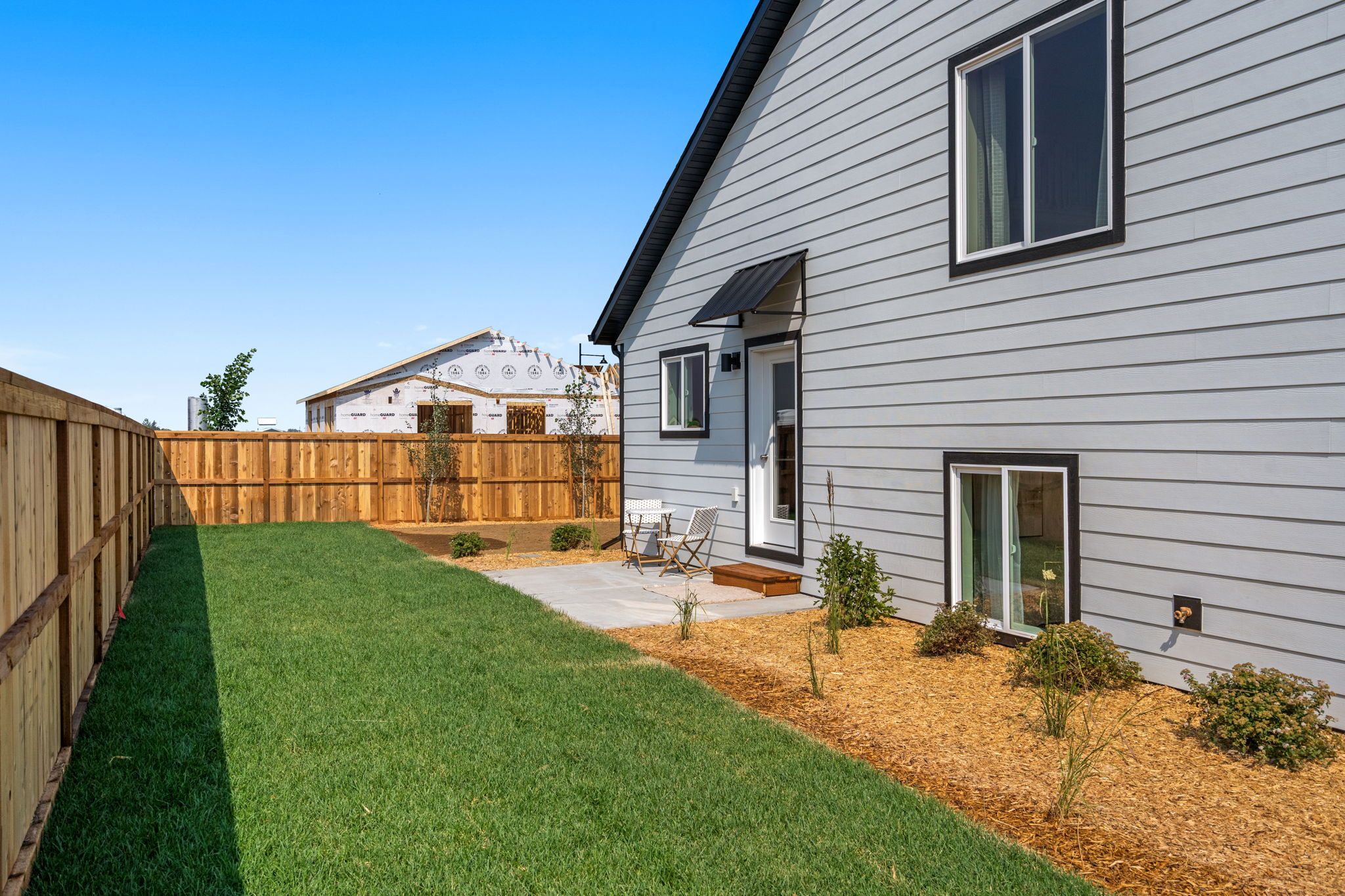 Birch Patio - Sideyard