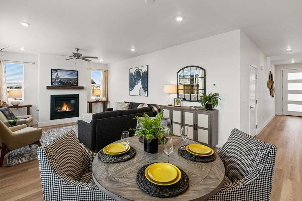 Gallatin Plan 1 Dining/ Living Room