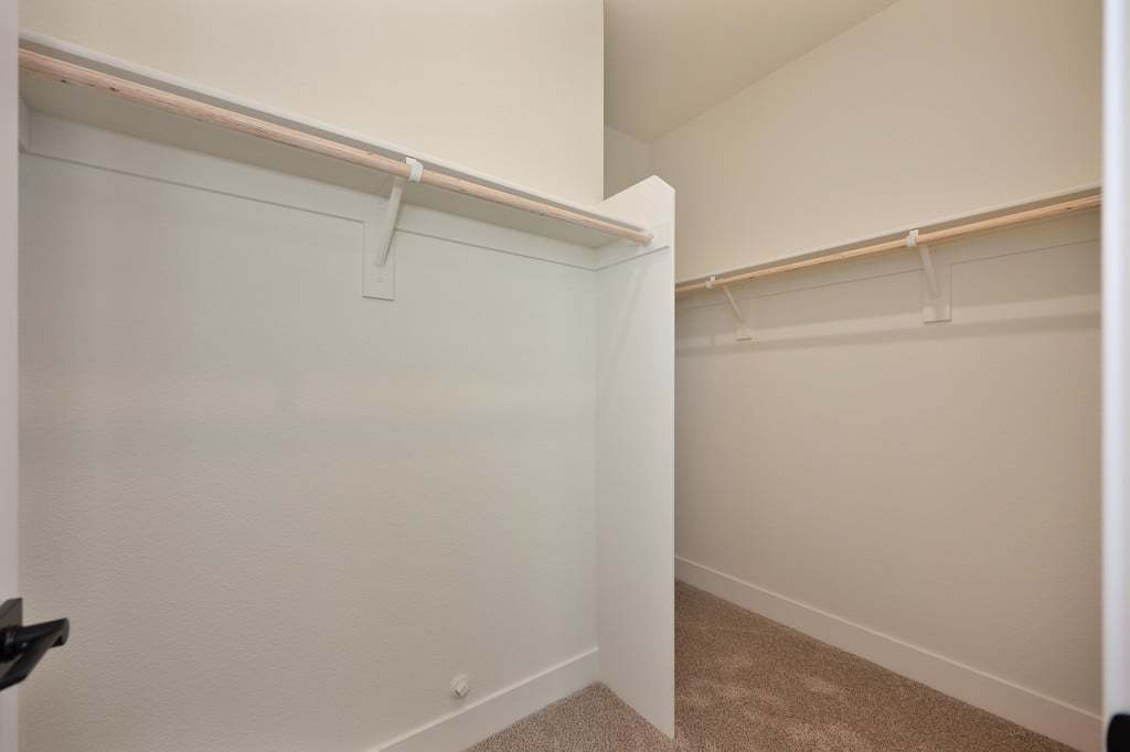 SR Plan 4 Walk-in Closet