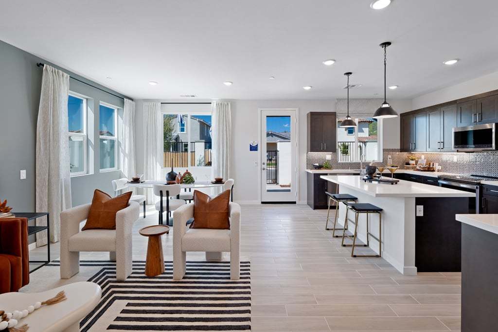 Saguaro Plan 1 - Kitchen and Dining