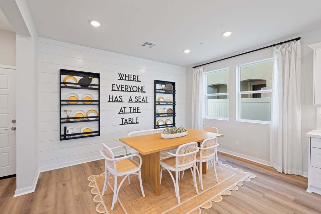 Saguaro Plan 2 Dining