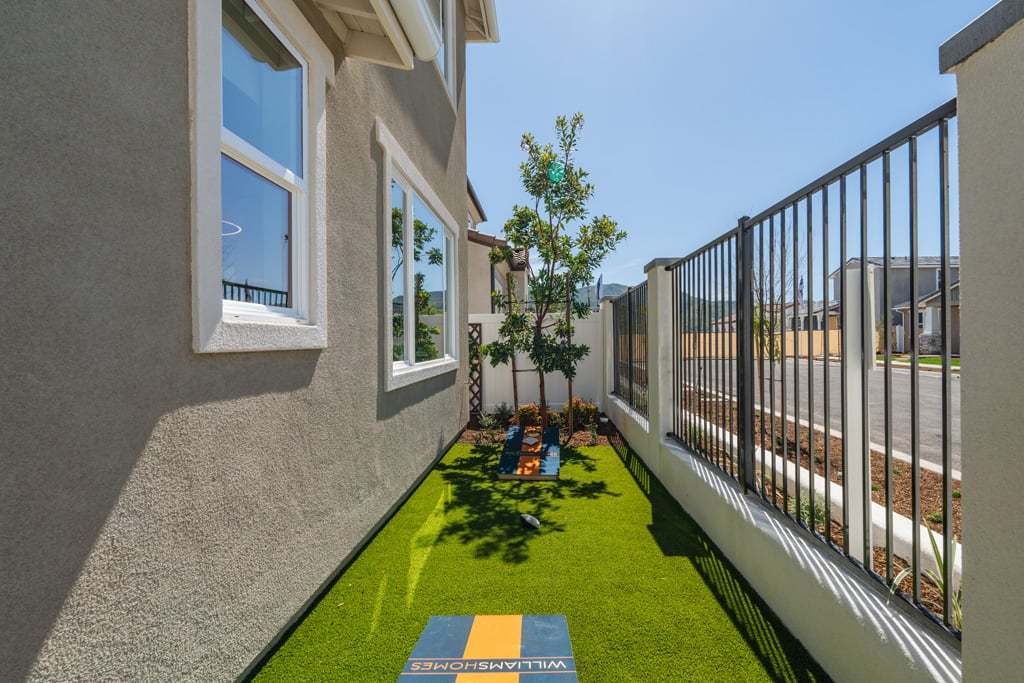 Saguaro Plan 2 Side Yard