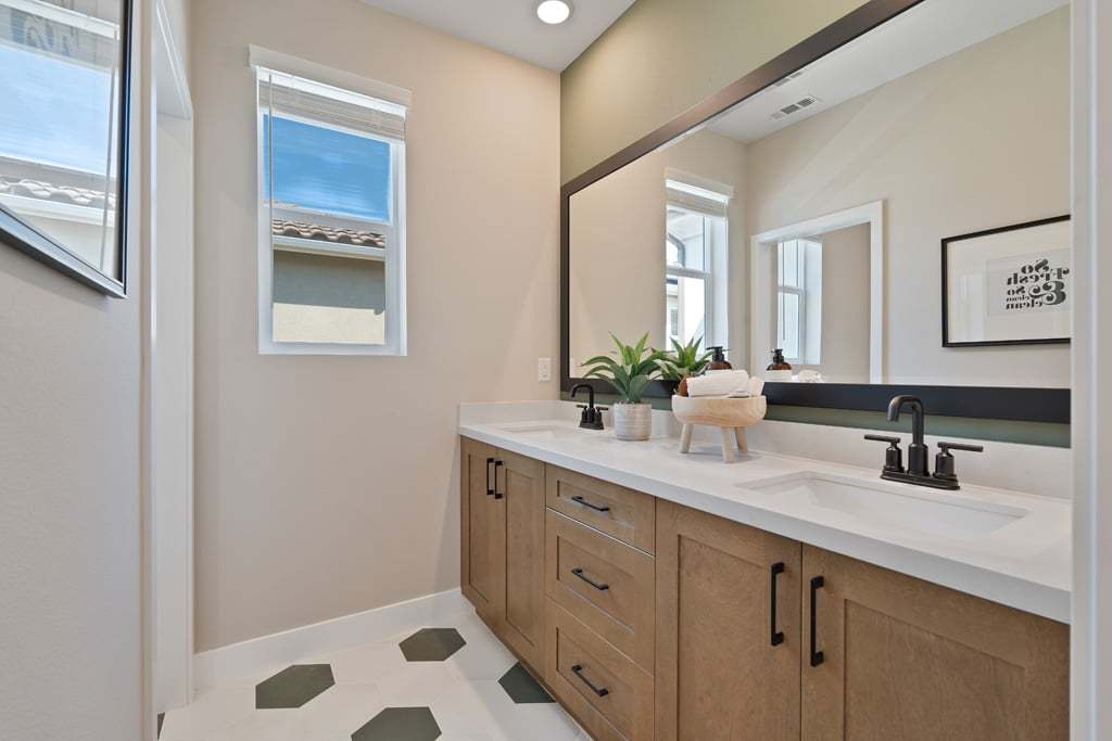 Saguaro Plan 3 Bathroom