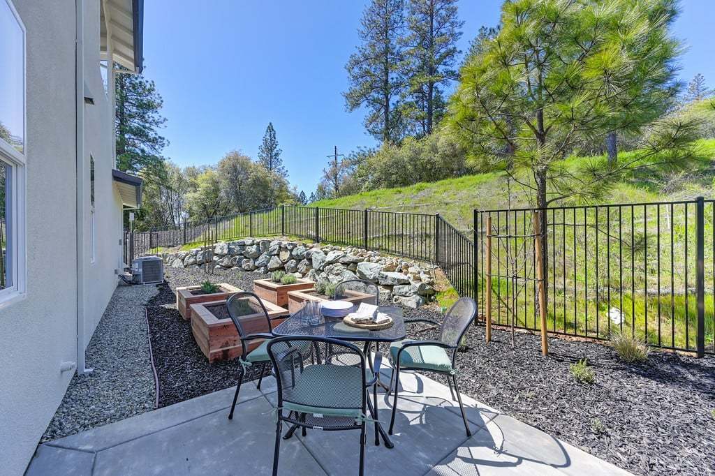 Patio - Herb Garden