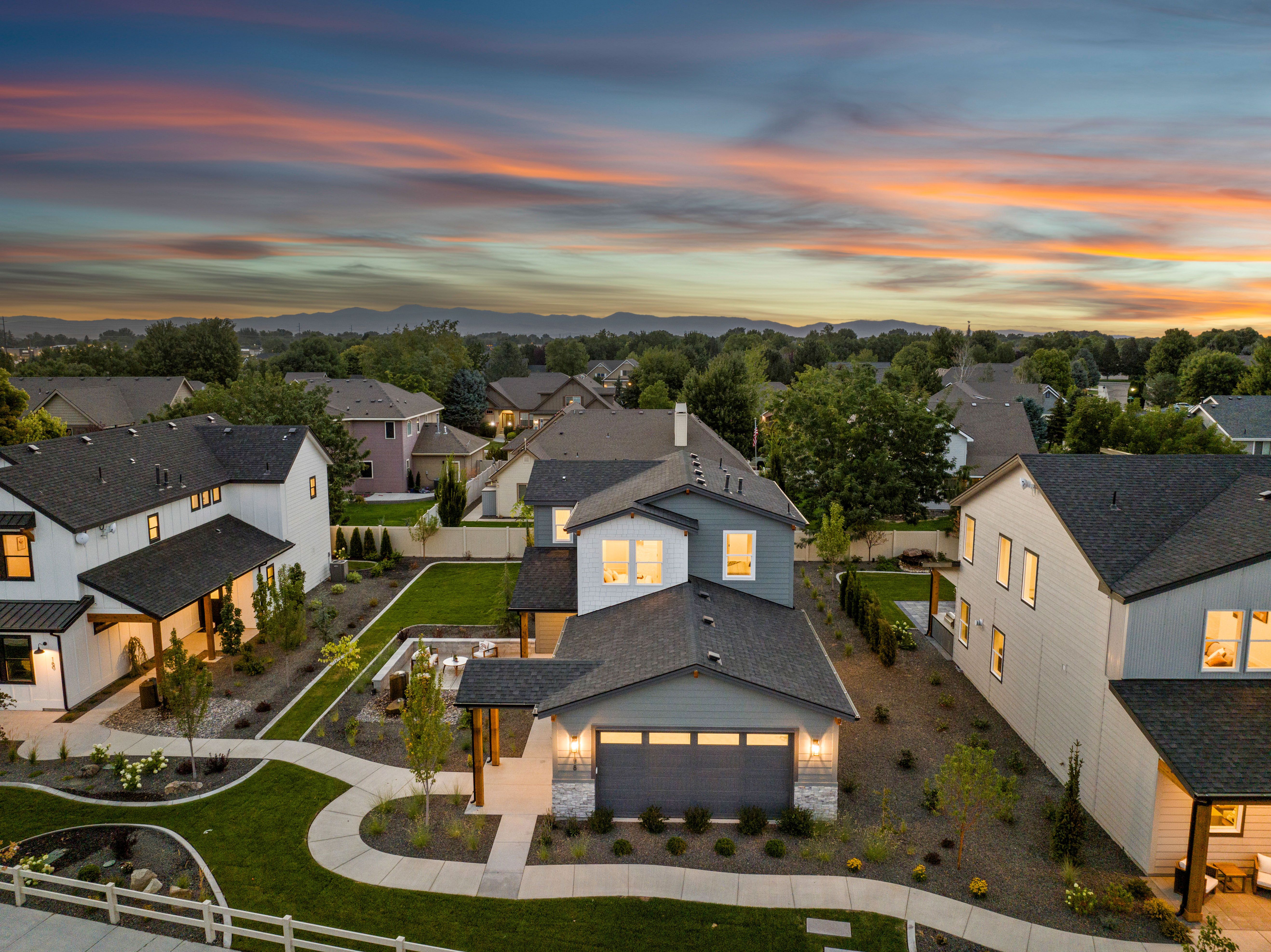 12771 W. Hadfield Drive (Magpie)