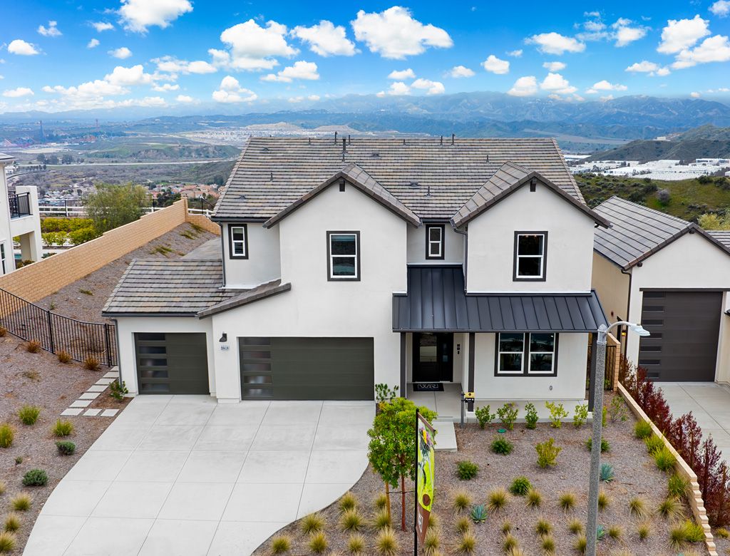 Ridgeline Plan 15 - Williams Ranch: Castaic, California - Williams Homes