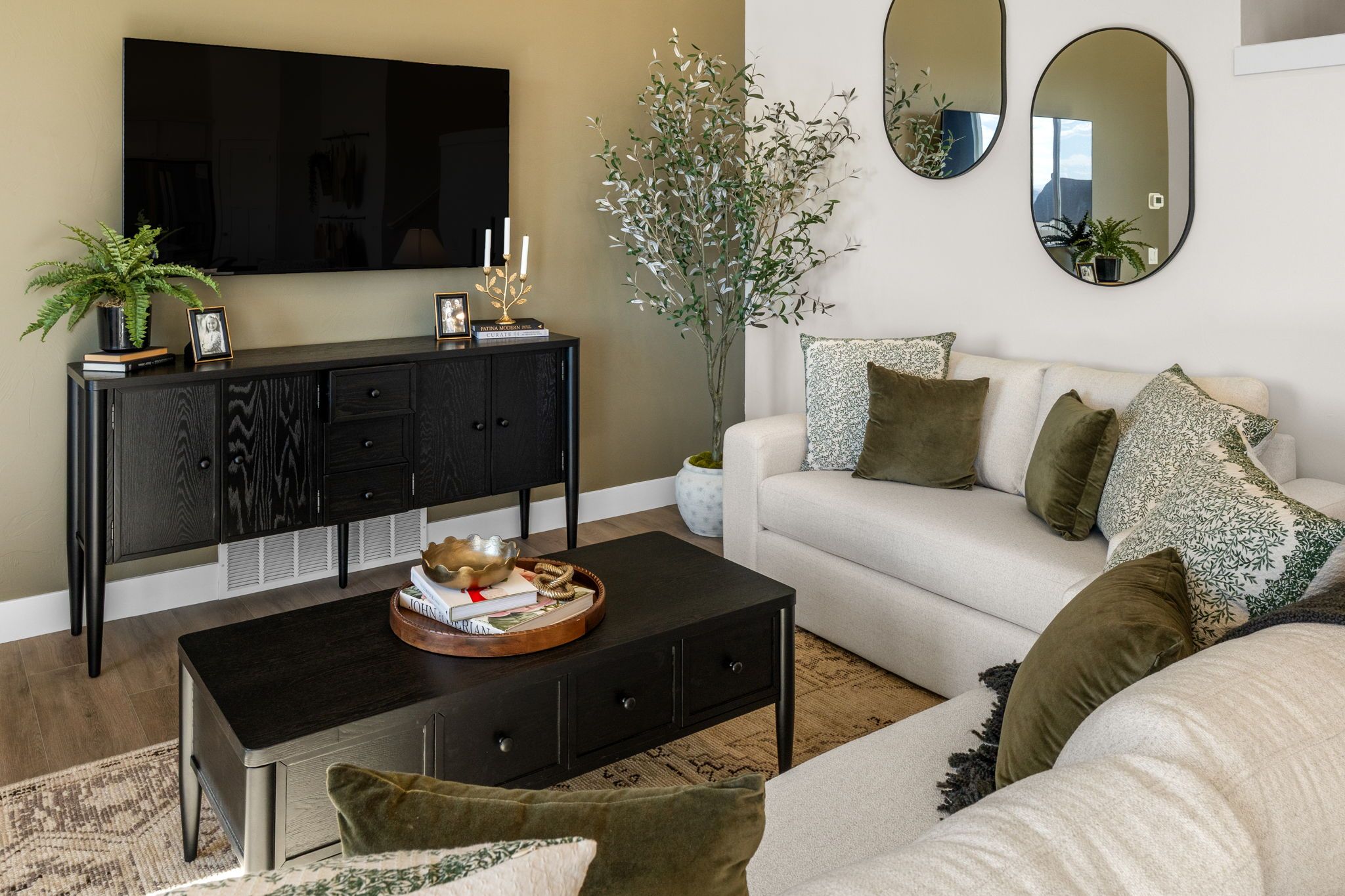 CR_Torrey Living Room