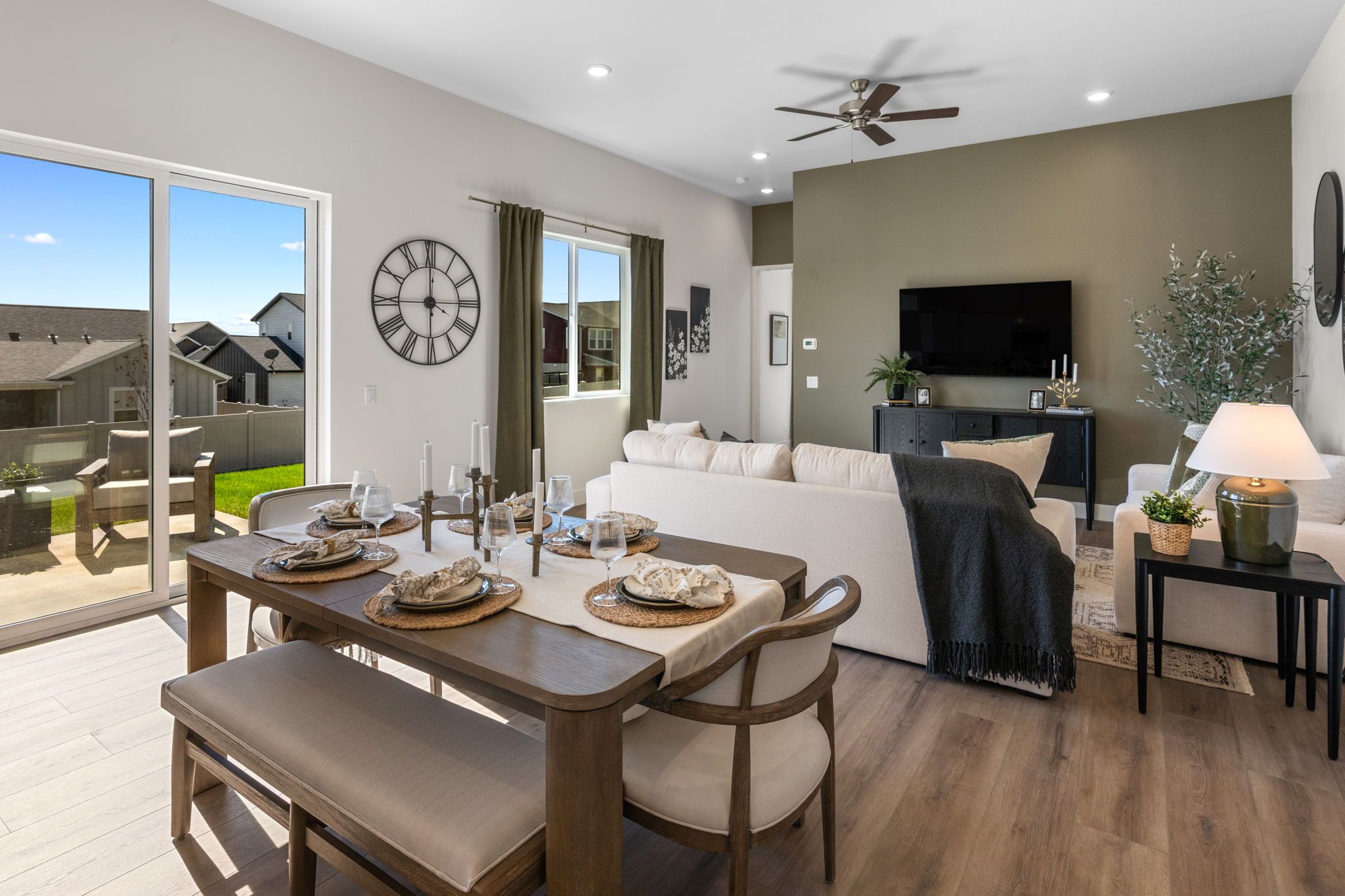 CR_Torrey Dining - Living Room