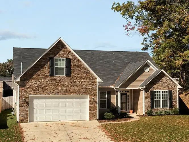 casa en Reems Creek Crossing por Windsor Built Homes
