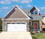 Brooks Cove por Windsor Built Homes en Asheville North Carolina