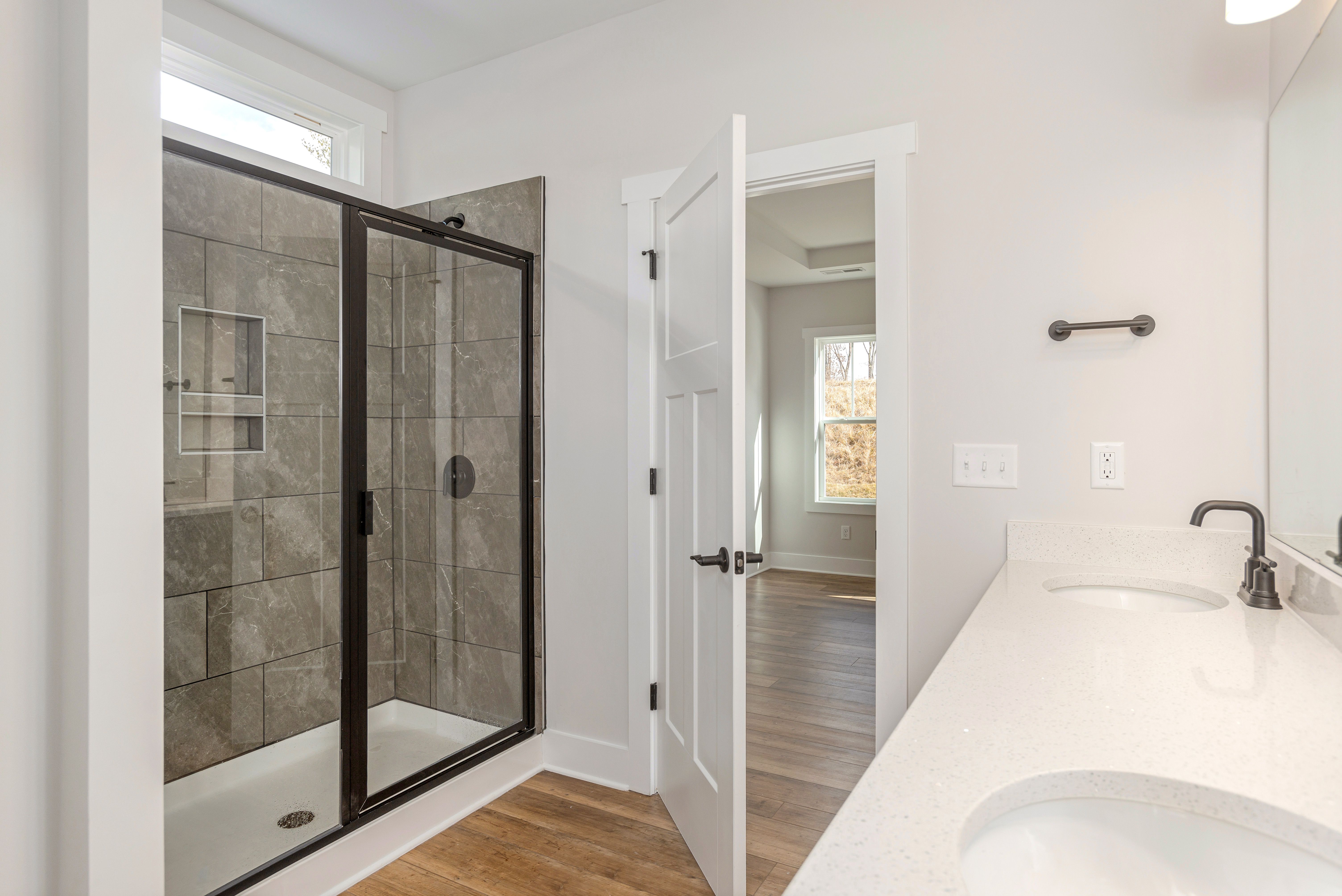 Interior Bathroom - Madison Floor plan elevation 6