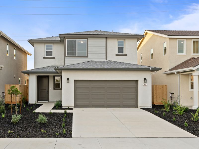 The Sweet Pea - Huckleberry Park: Visalia, California - Woodside Homes