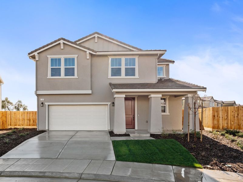 Ovation at Riverstone por Woodside Homes en Fresno California