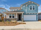 The Orchards at Copper Heights por Woodside Homes en Visalia California