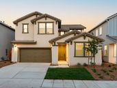Ovation at Riverstone por Woodside Homes en Fresno California