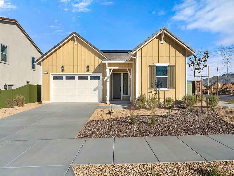 Luna - Plan 1 - Sunset Ridge at Silverwood: Hesperia, California - Woodside Homes