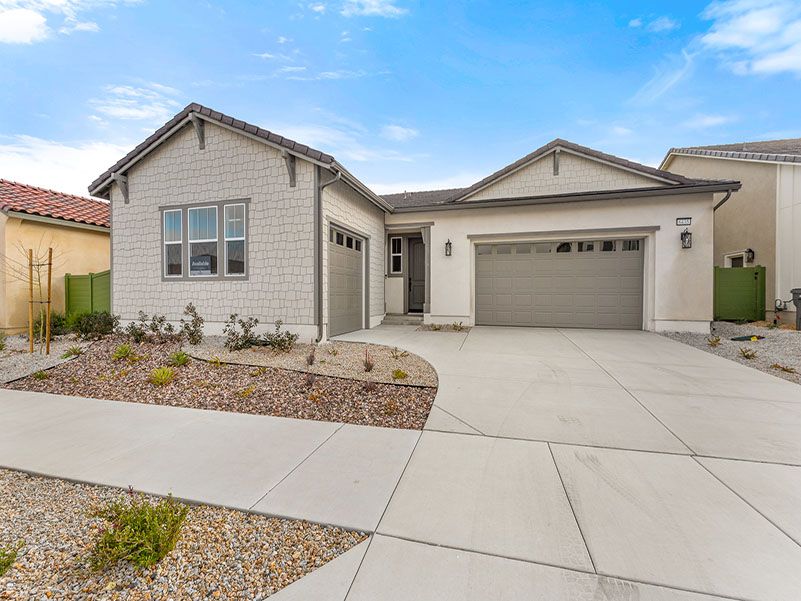 Cascade Landing at Silverwood - Hesperia, CA