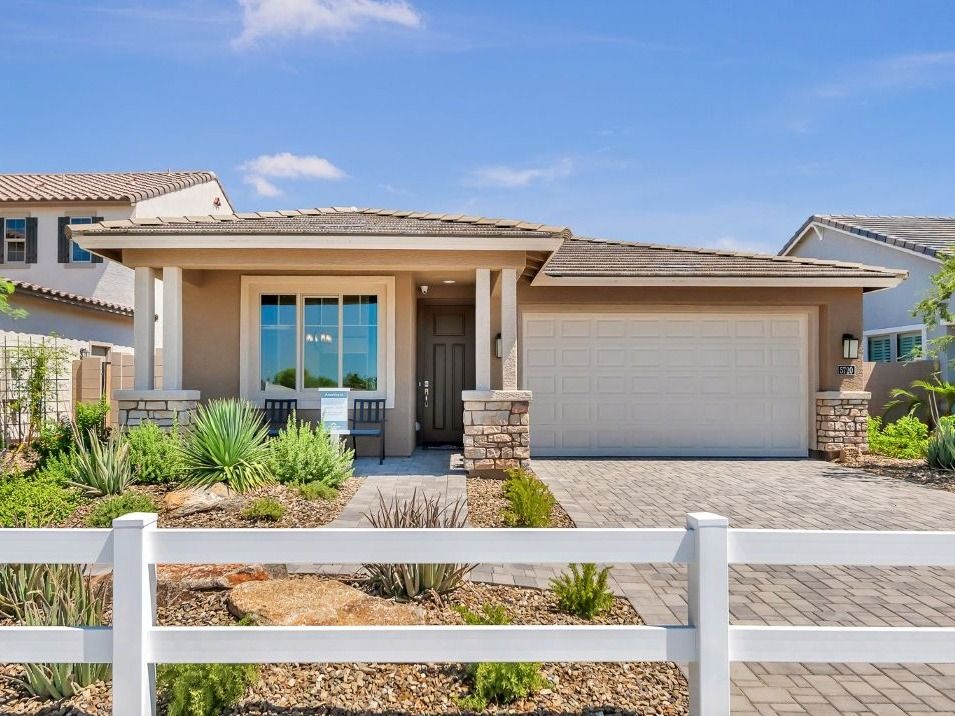 casa en Icon at Thunderbird por Woodside Homes