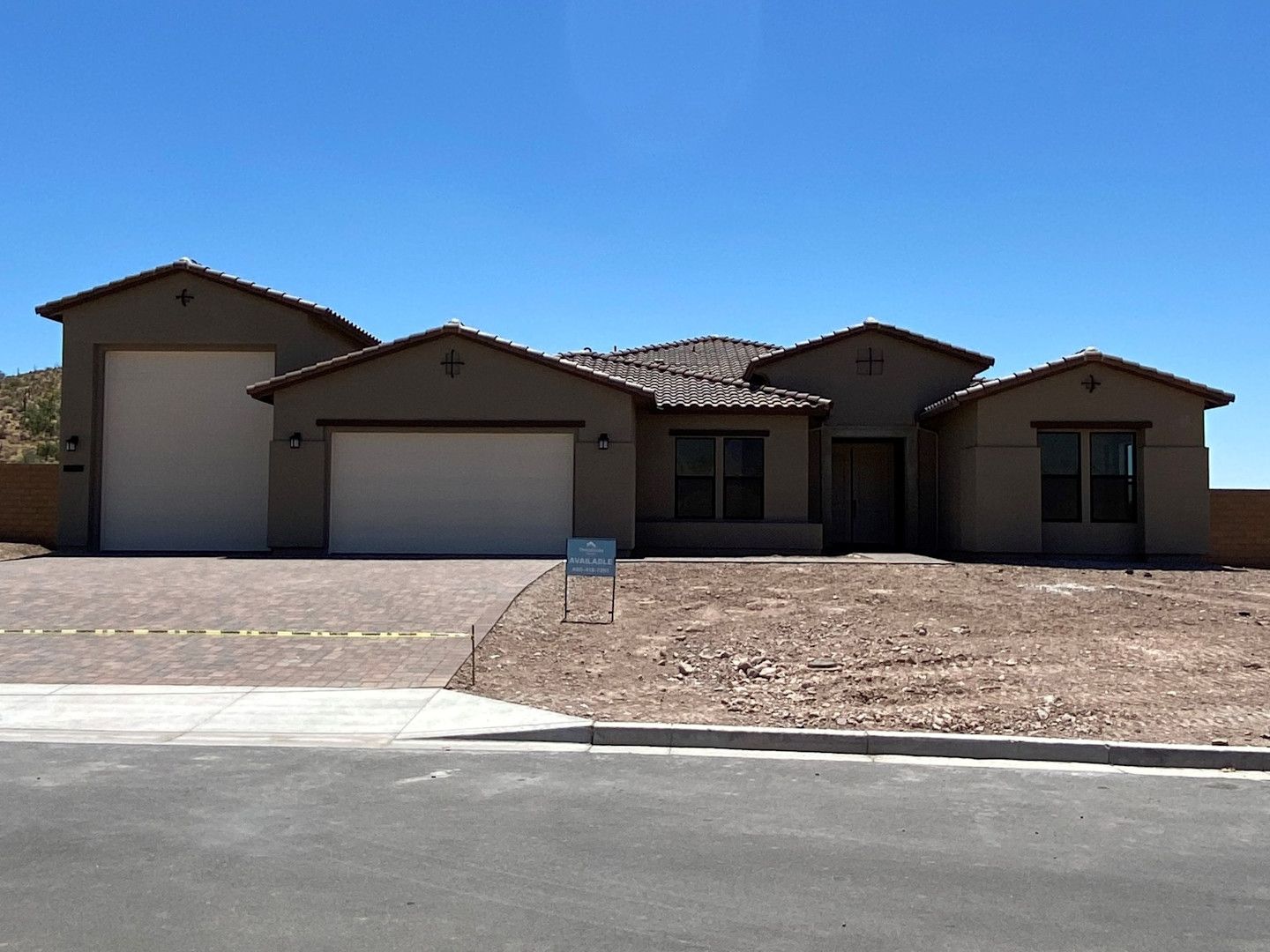 Estates at Kings Ranch por Woodside Homes en Phoenix-Mesa Arizona