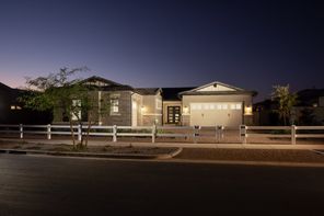 9918 E Strobe Ave (Charm)