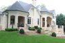 casa en Young Homes Inc por Young Homes Inc