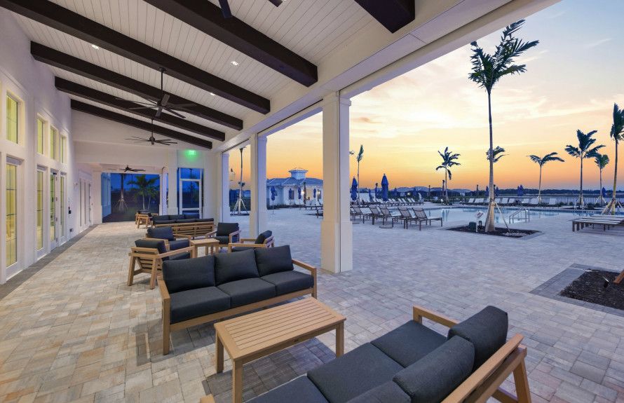 Outdoor Social Veranda