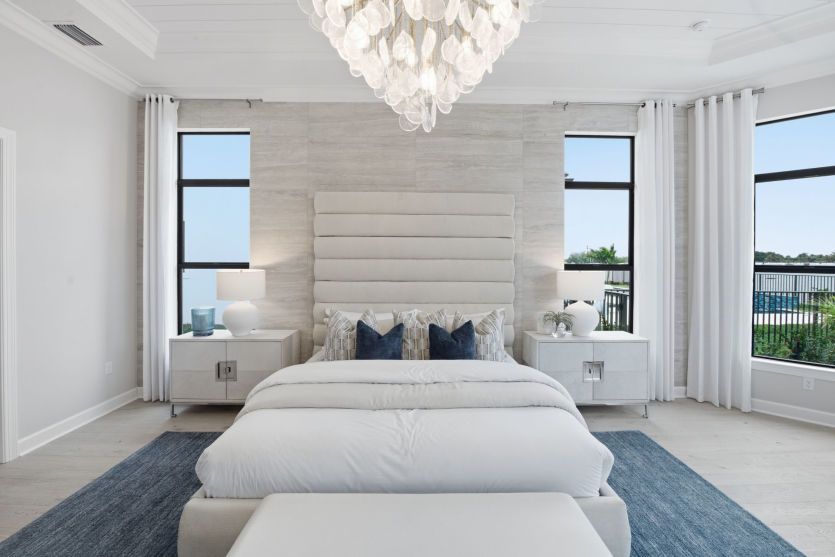 Owner's Suite with Bay Window