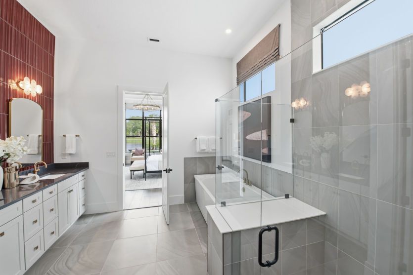 Spa-Like Owner's Bath
