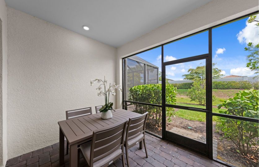Screened-in lanai