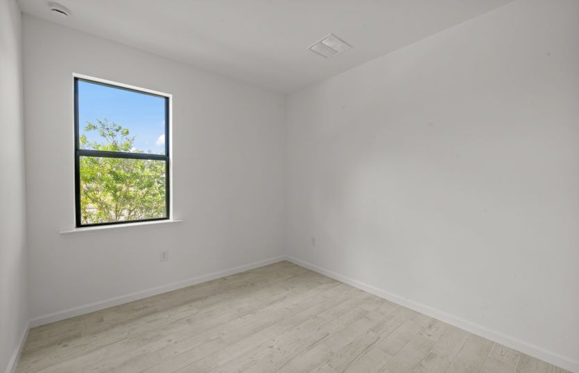 Secondary bedroom