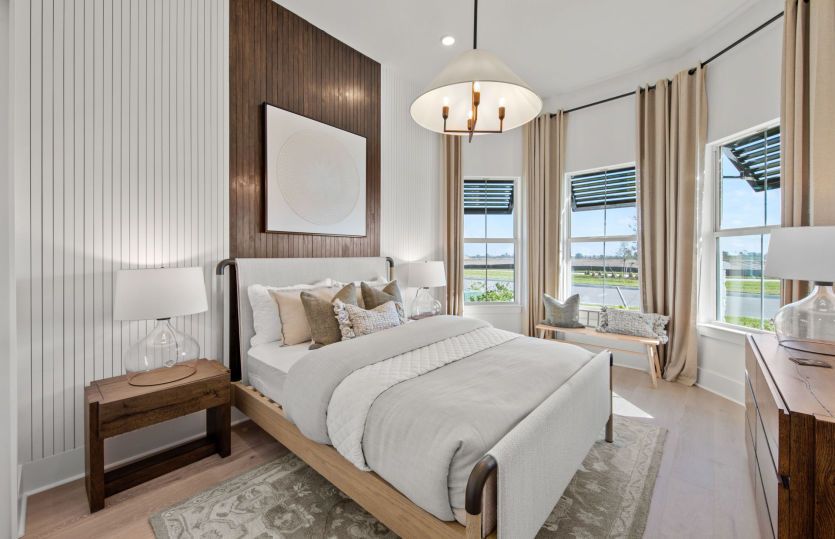 Secondary bedroom with bay window