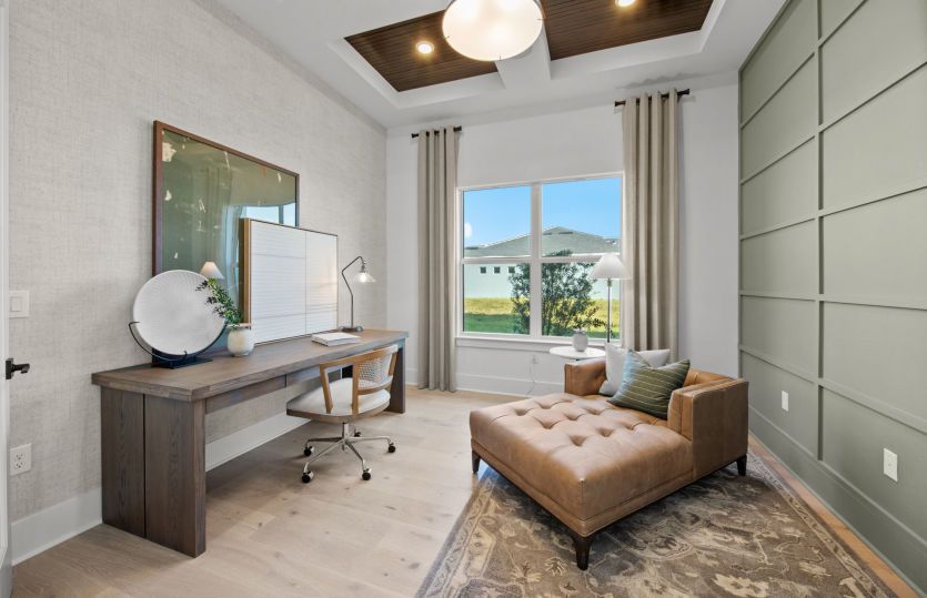 Enclosed flex room