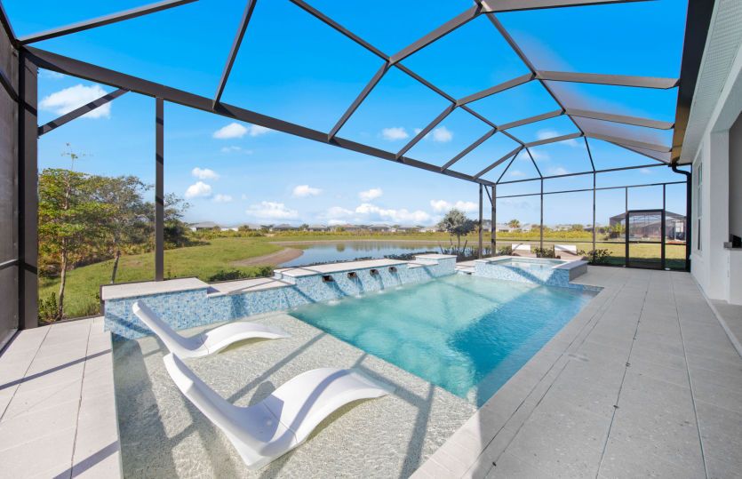 Pool with picture screen