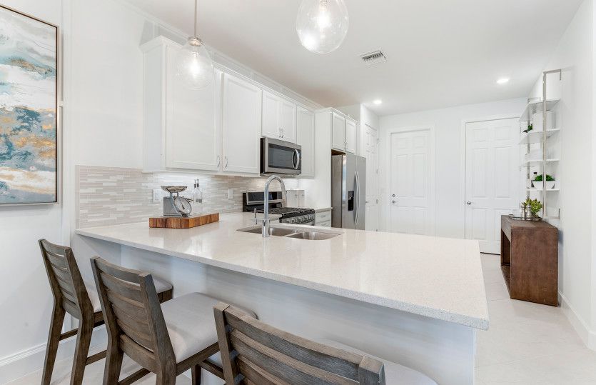 Bright and Inviting Kitchen