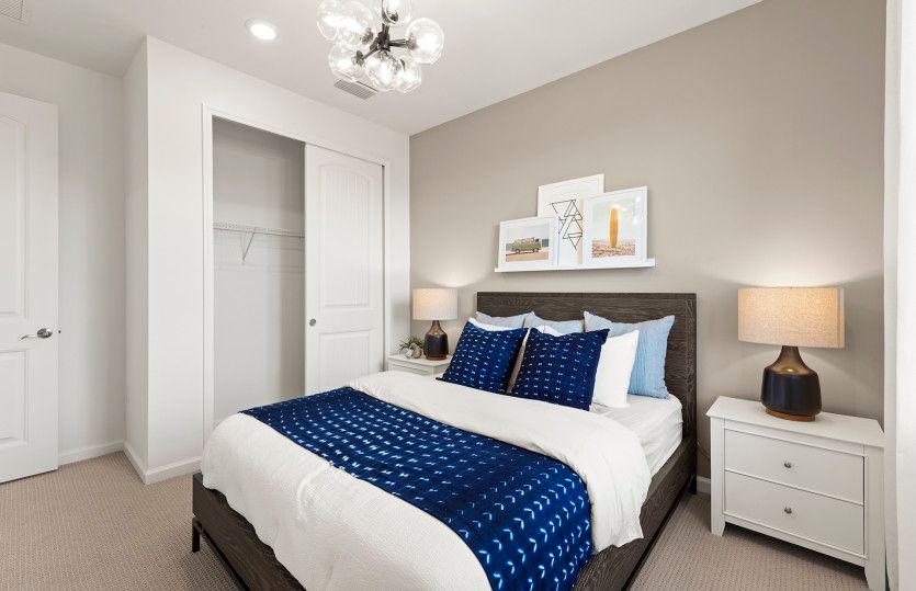 Secondary bedroom with closet
