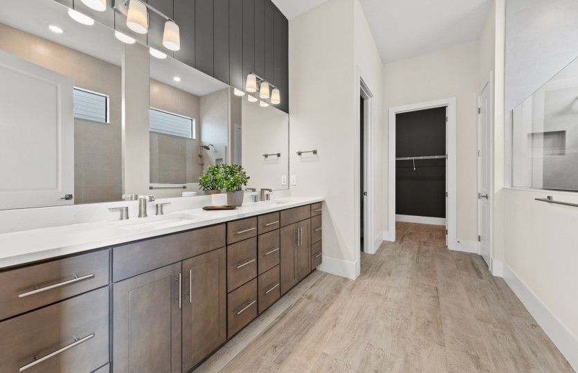 Luxurious Owner's Bath with Designer Finishes