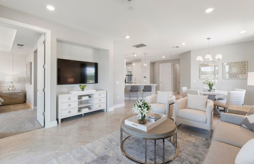 Villas and Single-Family Homes