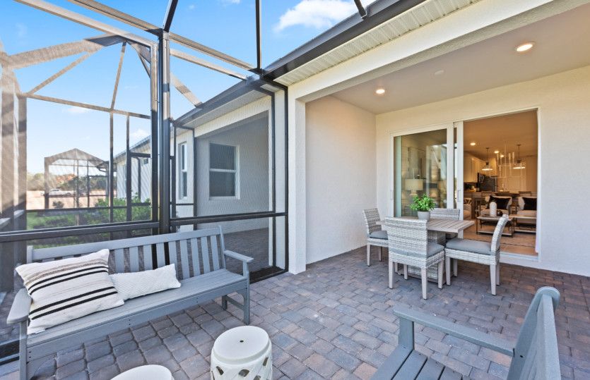 Screened-in lanai